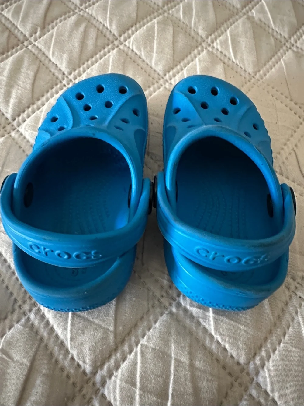 CROCS Kids Classic Clog in Bright Blue